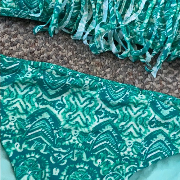 Bikini - Picture 2 of 3